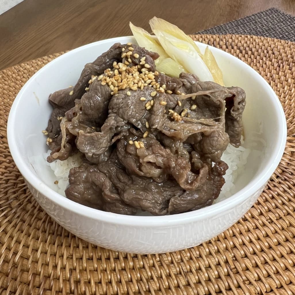 アメリカ産 チルドビーフ プライム 肩ロースすき焼きで作った牛丼