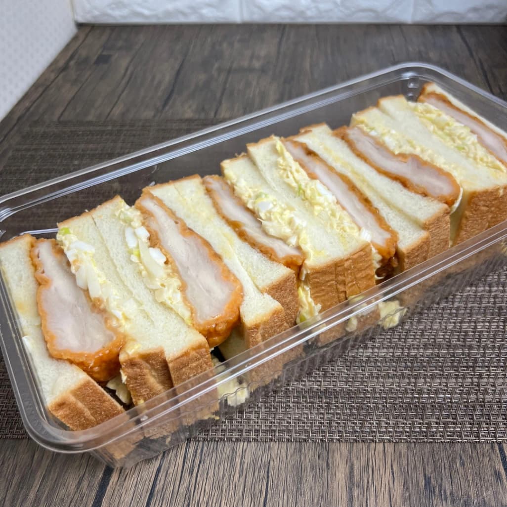 6切れ入ったコストコタルタルチキンカツサンド