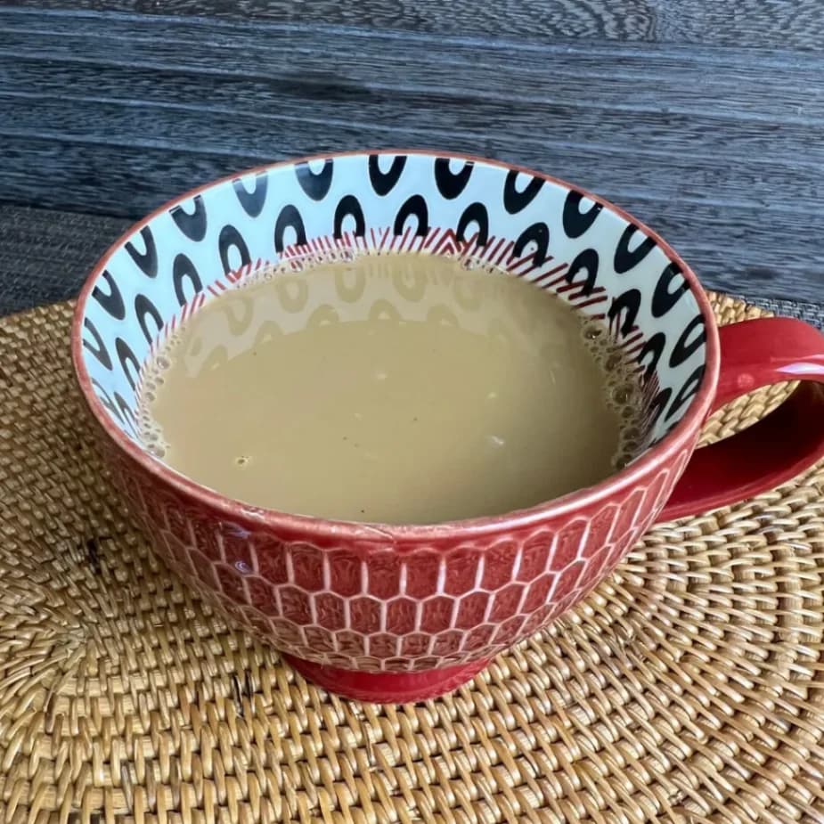 カップに入ったカフェオレ