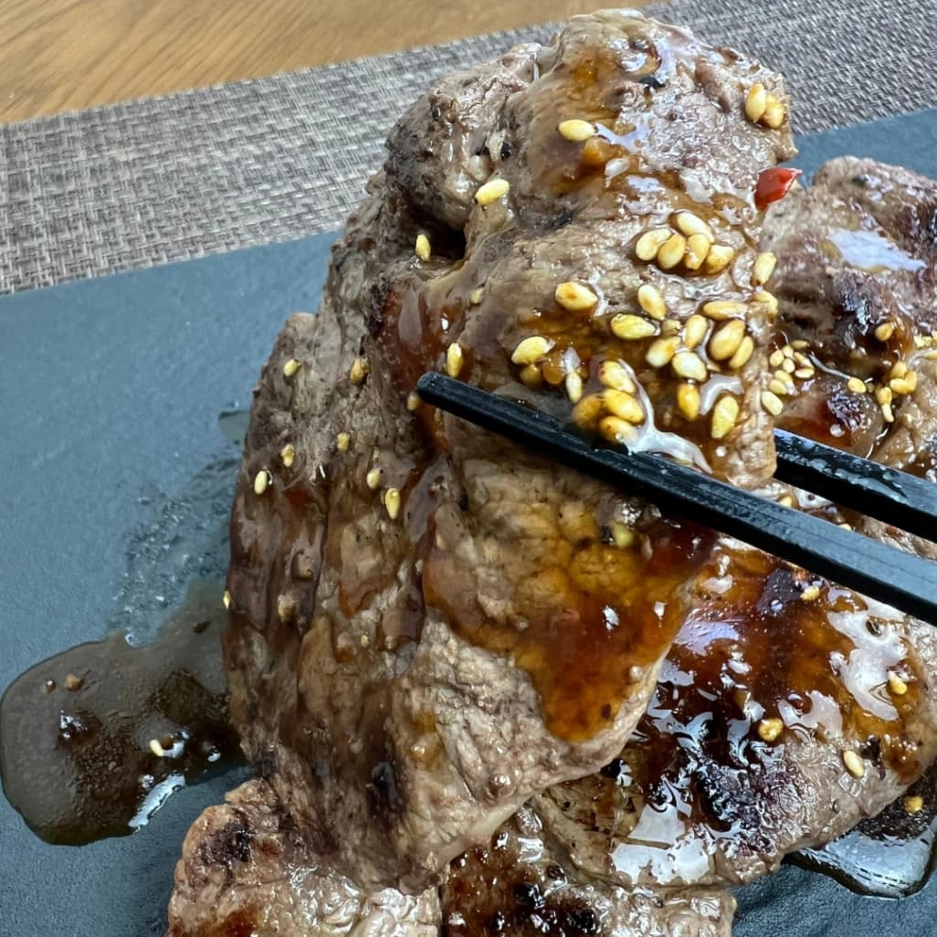 美味しそうに焼き上げたコストコアメリカンビーフミスジ