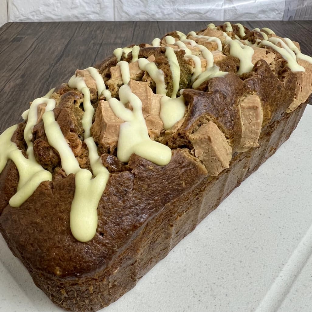 パッケージから取り出したコストコ抹茶ホワイトチョコローフ