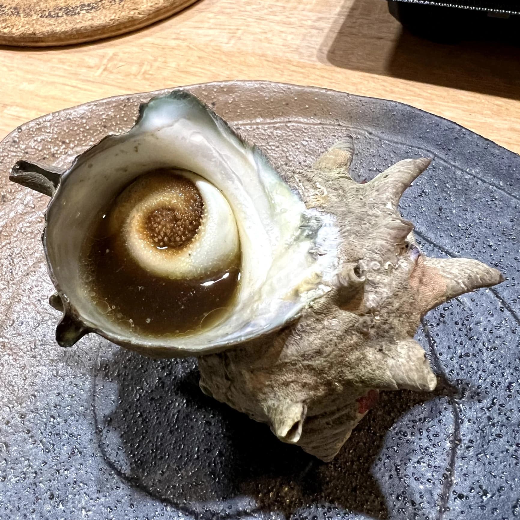 焼き上がった活サザエ