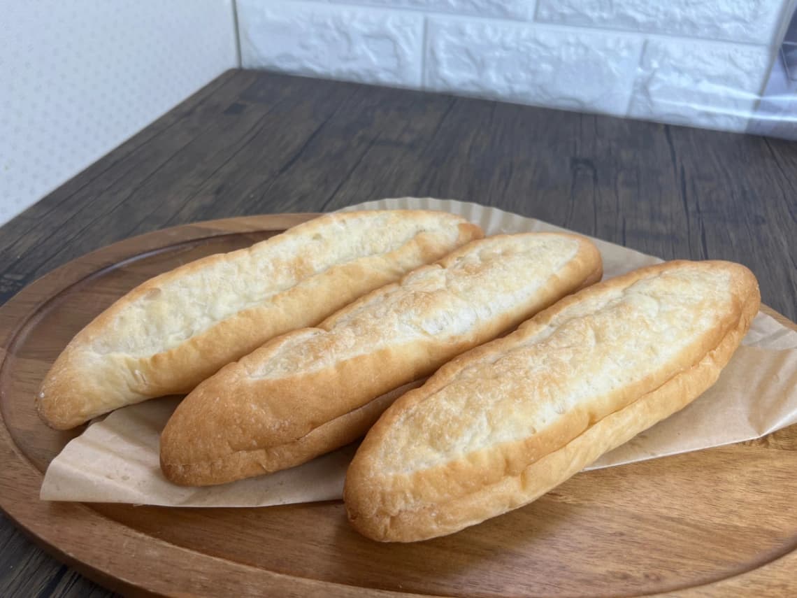 コストコ ミルクフランスサンド3本を並べた状態