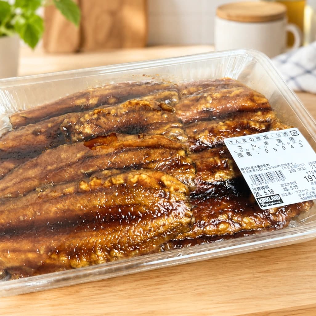 コストコのさんま蒲焼パックをキッチンで撮影した商品画像
