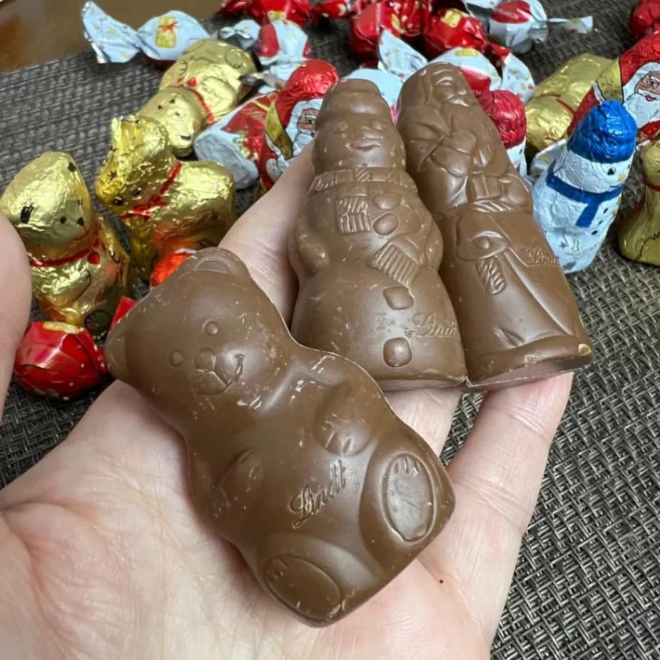 コストコリンツ ホリデーパックのチョコレート包み紙を外した画像