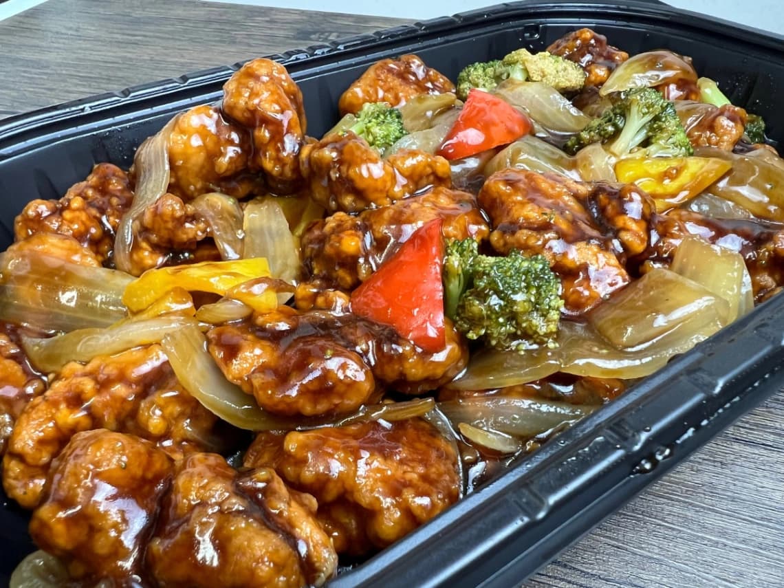 コストコ 鶏の甘酢あんかけ 鶏肉と野菜のアップ