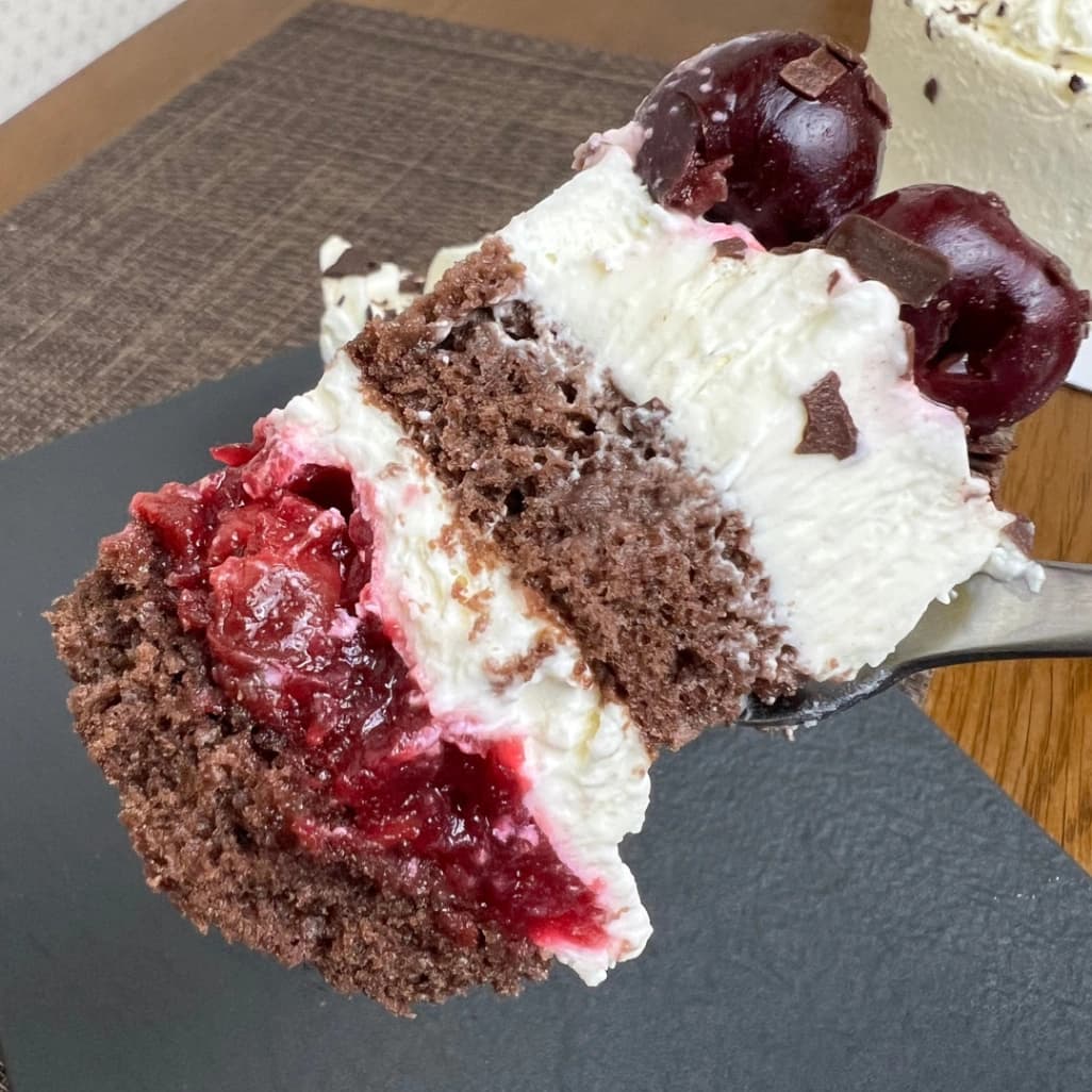 コストコブラックフォレストケーキの断面